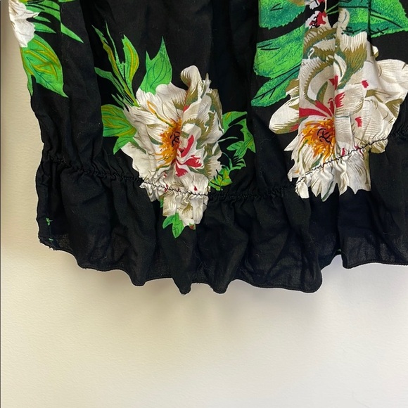 Floral Black Women's Top - Picture 3 of 6